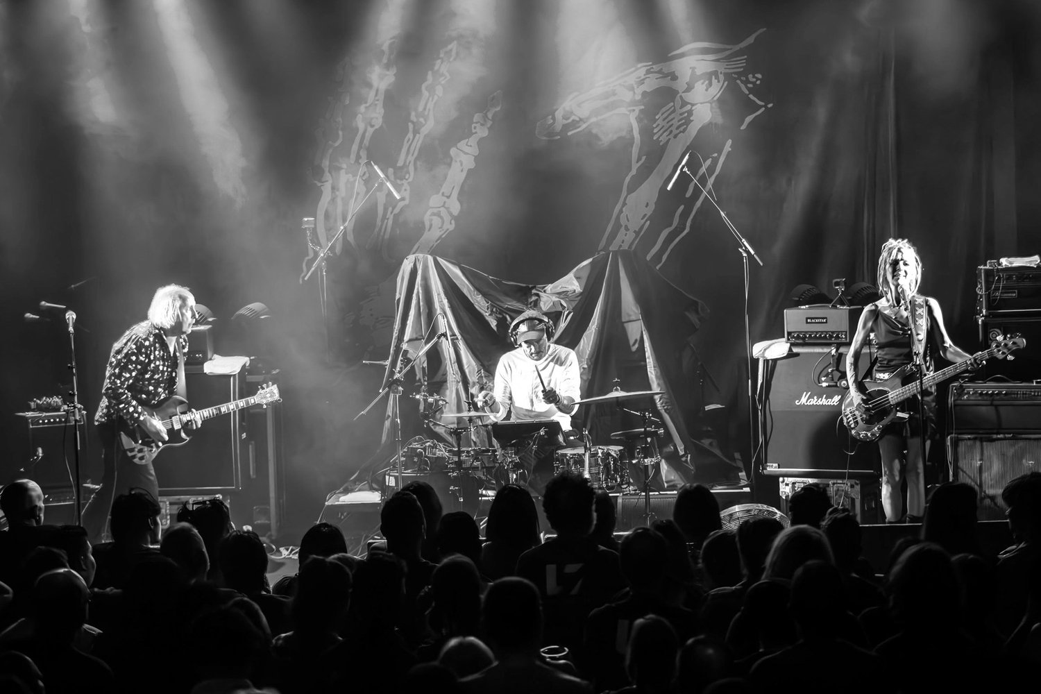 Fabels, Scattered Order and Dream Good with visuals by Living Science Dept.