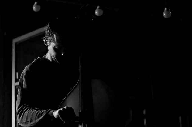 MIKE MAJKOWSKI [Solo Bass] Returns to the Republic at Last!