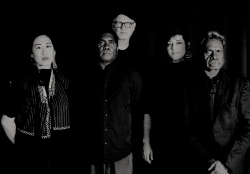 Hand to Earth Ŋurru Wäŋa