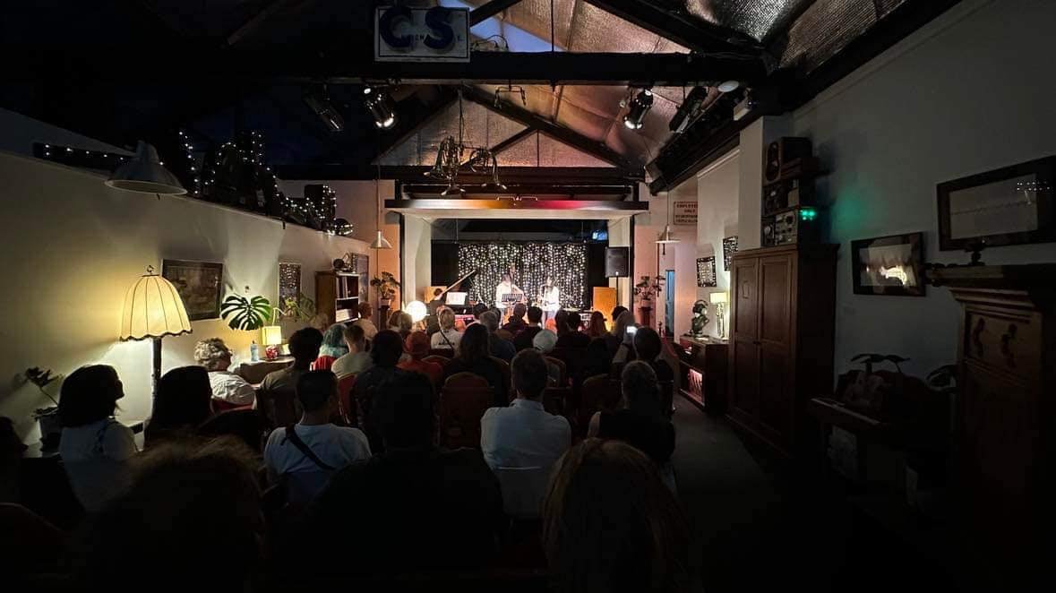 Linda May Han Oh Trio feat. Fabian Almazan (USA/CUBA) // Peter Knight Solo (VIC)