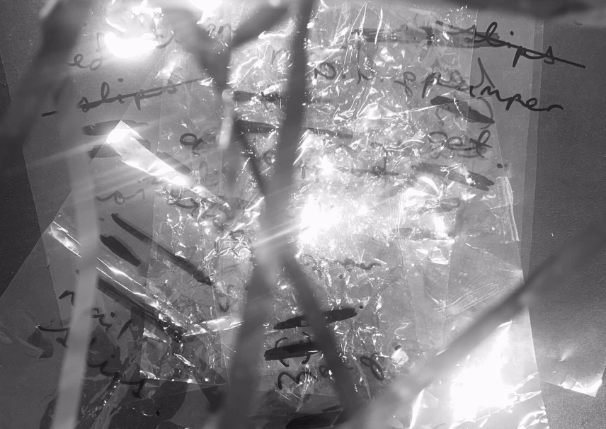 m.h. ‘a bell with no tongue’