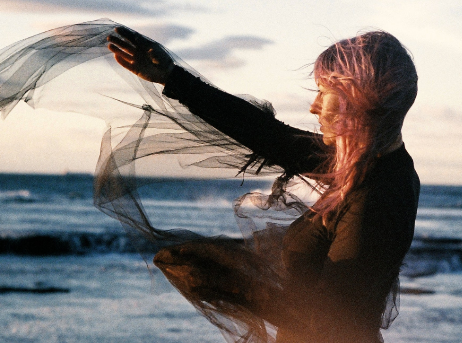 Freyja Garbett’s 'Music From The Waves' and Lisathe